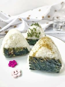 Les onigiris, la version japonaise du sandwich, certifié sans gluten, sans lactose et sans oeuf ! Parfait pour les intolérances alimentaires / Un Sourire aux Lèvres