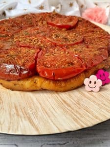Tarte tatin aux tomates confites, sans gluten, sans lactose et sans oeuf #vegan #glutenfree / Un Sourire aux Lèvres